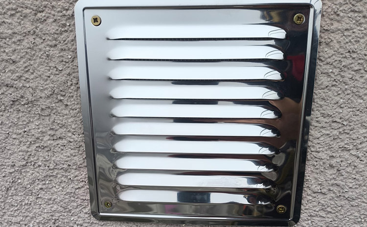 alpinPlus - kratka wentylacyjna na elewacji